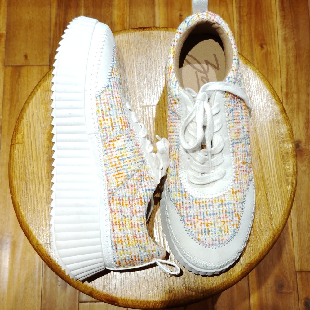 NEW ZODIAC Women's Chunky Sneaker